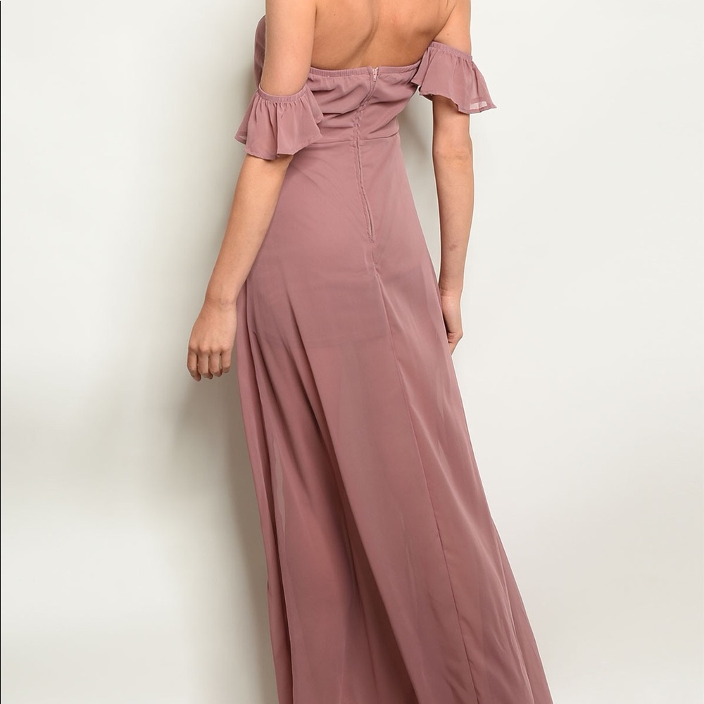 ✨SALE✨💕Dusty Pink Off Shoulder Gown💕 - Picture 4 of 6